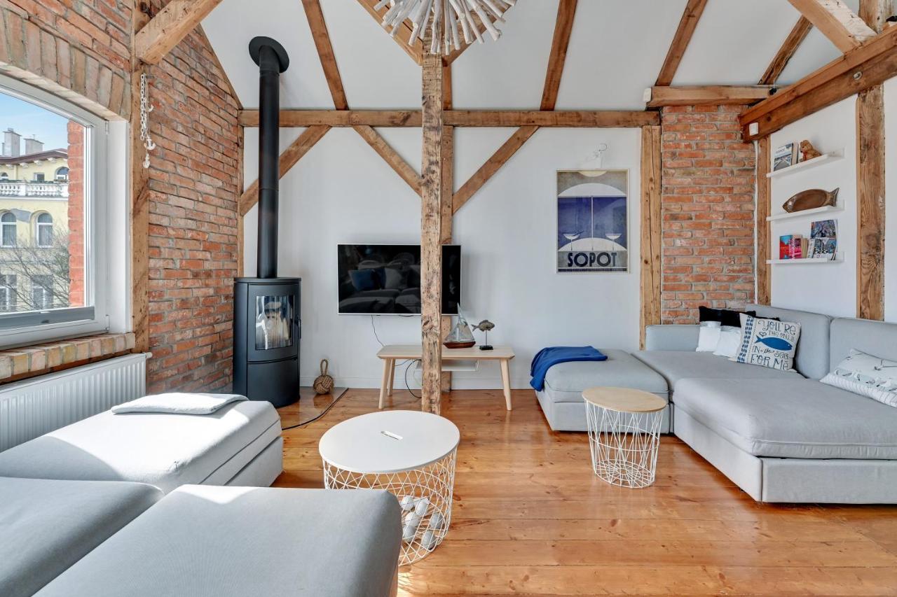 Lion - Cosy Attic Apartment
